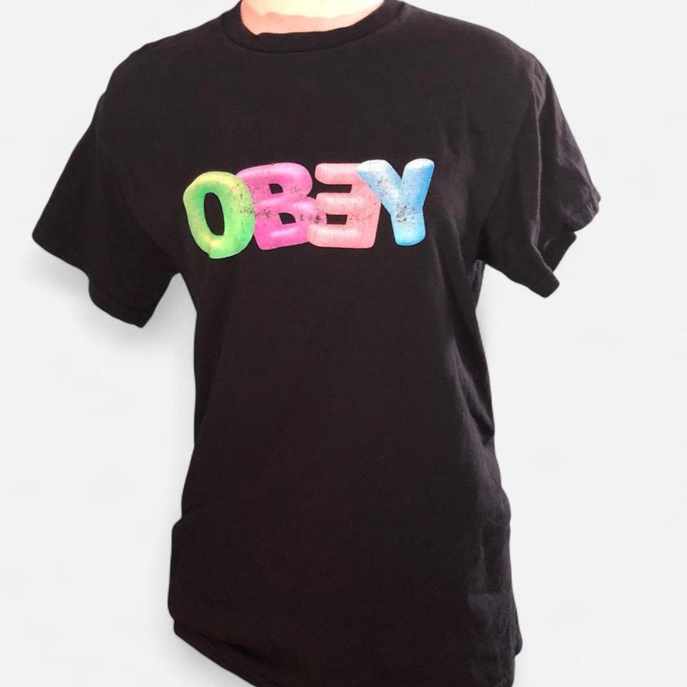 Obey Black Distressed Bubble Letter Print Women’s Fitted T Shirt Size Small